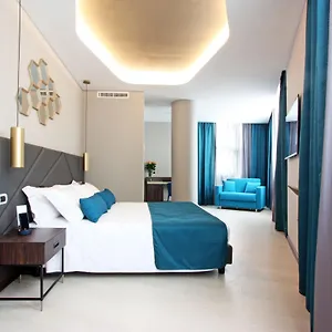 4* Hotel The Hive