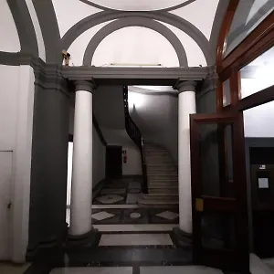  Apartment Stradivari